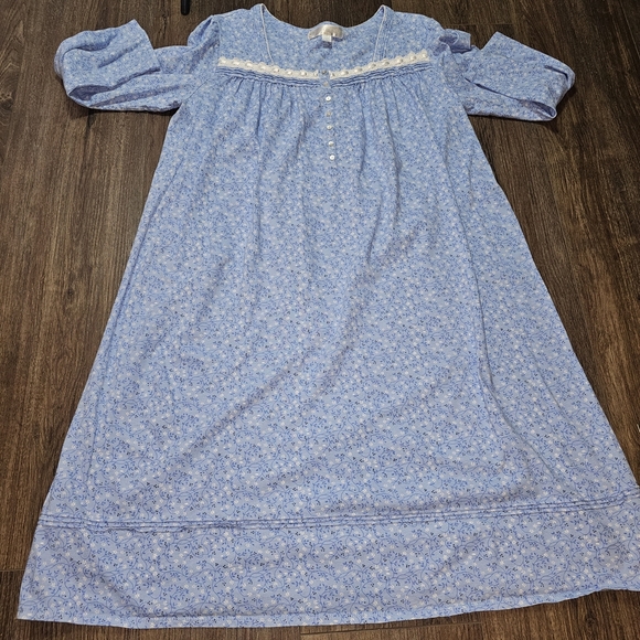 **SOLD** - Picture 7 of 10